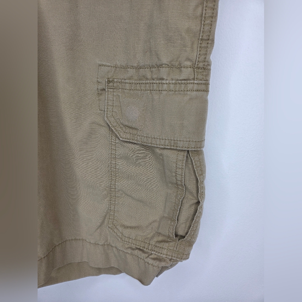 Eddie Bauer Size 33 Men's Khaki Cargo Shorts 100% Cotton - Picture 4 of 8